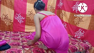 Indian maid Priya Bhabhi heats up the room while cleaning