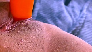 Close up solo beauty toying ass