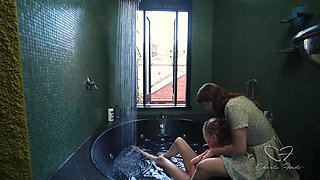 Splash Featuring Charlie Forde, Marina Lee