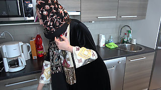 Big Ass Hijab Stepmom Fucked by Muscular BBC Stepson