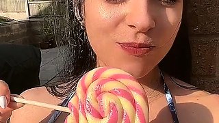 Love Chat Big Boobs Brunette Masturbating For Cam