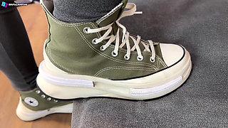 She Sadistically Demolishes His Useless Huge Testicles by Kicking and Stomping! New Shoes! - Dave Moon - Mia - Bbusting