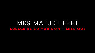Mrs Mature Feet on the massage table 442