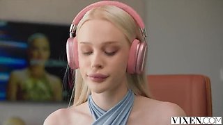 Blonde Vixen Avrora Meey Sucks Coworker's Thick Cock - Blowjob & Facial