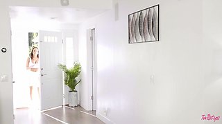 Kendra Spade's Hungry Bond Ignites Wild Passion