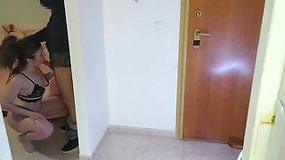 Indian beauty captivates with daring hotel passion in thrilling intimate play