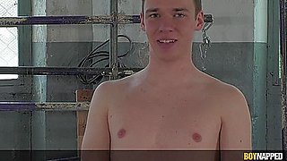 Playful Dom Twink : Aggressive Foot Fuck