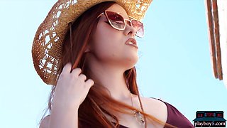 Southern redhead mommy gets wet outdoor