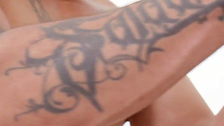 Sasha’s Raw Rimjob and Foot Worship Drive King Noire Wild!