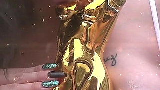 PAWG MILF Holds Berlin Venus Award During Creampie Gangbang