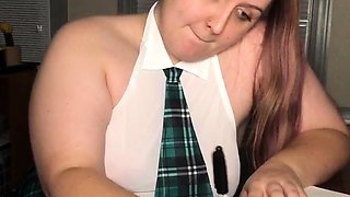 Amateur brunette ariana marie solo toying