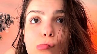 Brunette Solo Webcam Masturbation