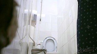 Amateur couple hidden cam