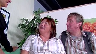 Chubby Housewife Bea Dumas Gets More Open With Friends - Amateur Threesome Blowjob & Fucking