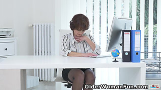 Euro MILF Alice Sharp Takes a Break to Rub Her Fuckable Pussy