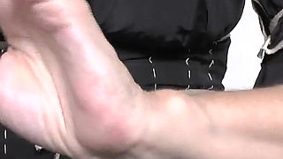 Red Fingernail Day, Lady Victoria Valente