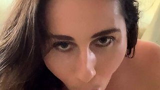 Brunette Solo Webcam Masturbation