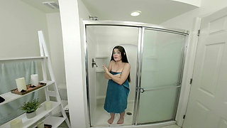 Tiny Tits College Freshman Creampied After Shower