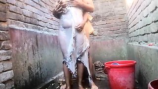 Desi Girl Shower Sex - Hot Bangladeshi Bhabhi Fucked Hard in Bath