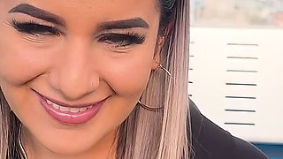 18-year-old Colombian Woman Is Seduced by a Stranger and Has Sex Outdoors at the Mio Cable in Cali Colombia