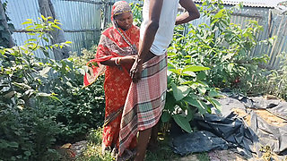 My desi wife jungle mein fucking sex doggy style