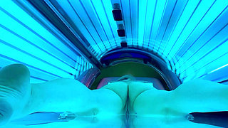 Voyeur Exhibitionist tanning Wife Milf Veronica Beach Close-Up