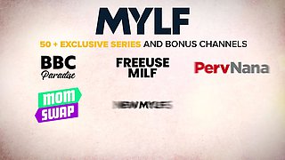 Busty religious step mummy Christie Stevens lets step son stick his massive rod in her butt - analmom