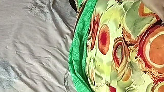 Desi Indian Brother-in-law Fed His Sister-in-law a Banana, Had Sex with Her, and Licked Her Pussy. Hindi Video