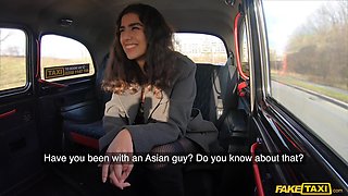 Aaeysha's Wild Indian Passion in Hot Taxi