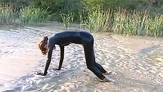 Amateur super hot brunette masturbating 3 mp4