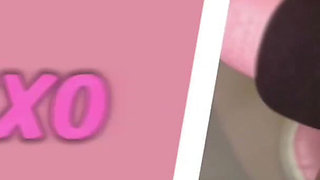 Clown Girl Fisting Her Squirting Pussy