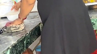Desi Stepfather Ne Adult Stepdaughter Ko Ghar Mein Akela Paakar Choda Hardcore Hindi