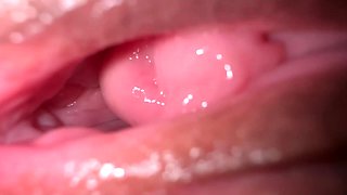 Slim teen pisses before intense fuck - Home Video