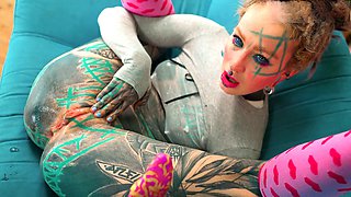 High heel fetish, dreadlock girl, mini skirt