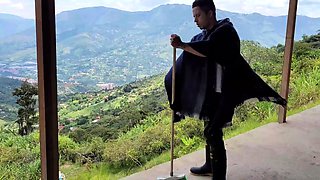 I fuck outdoors with a strange farmer and let him cum on my