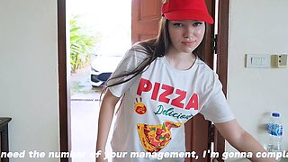Fucked a pizza delivery girl for being late, got a tip with