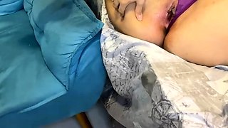 Brasileira com um traseiro enorme faz sexo com um