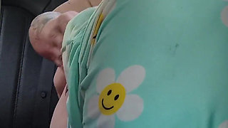 In the Backseat She Gets a Cock Treat