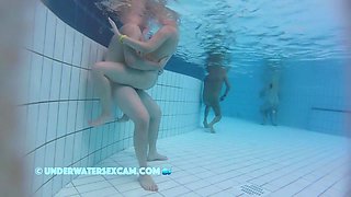 Hot Girl Gets Fucked Without Shame In A Public Pool
