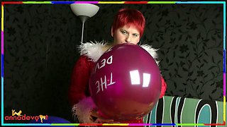 Anna Devots Chubby Looner Dildo