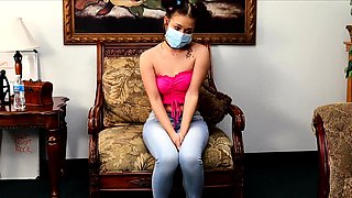 Brunette solo masturbation on webcam