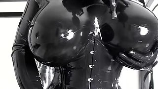 Amateur Blonde With BIG BOOBS Hot Free Cam Show