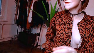 Amateur brunette Michelle with small tit
