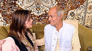 Indian Desi Old Man Making Love and Sex With Teenager Assistant