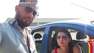 Milf si f&agrave_ scopare in autostrada