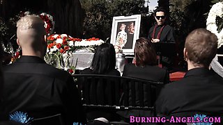 Punk honey gets cootchie eaten out