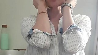 home made amateur blonde Masturbating