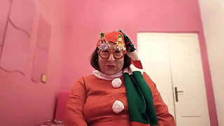 Veronica Rossi Official Italian Granny Solo Christmas Masturbation with Saggy Tits