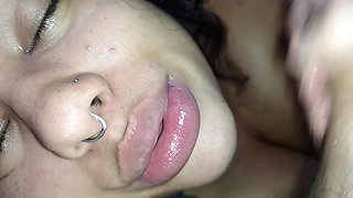 CREAMPIE NOS GRANDES LABIOS DESSA VADIA GULOSA