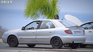 Auto scam gets gold digger Scarlett Domingo fucked